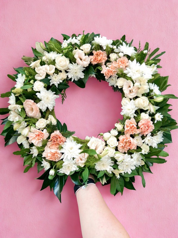 17 inch Peach and White Wreath