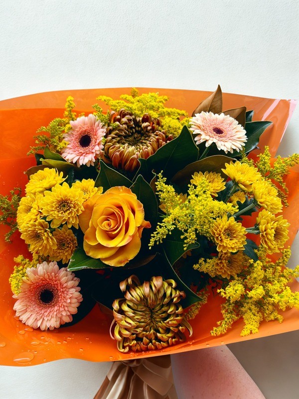 Peach Melba Medium Bouquet