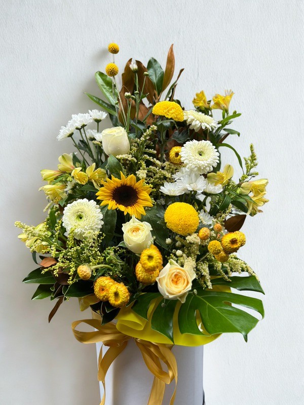 Lemon Meringue Large Arrangement