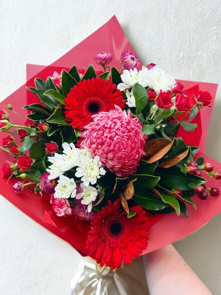 Red Velvet Cake Medium Bouquet