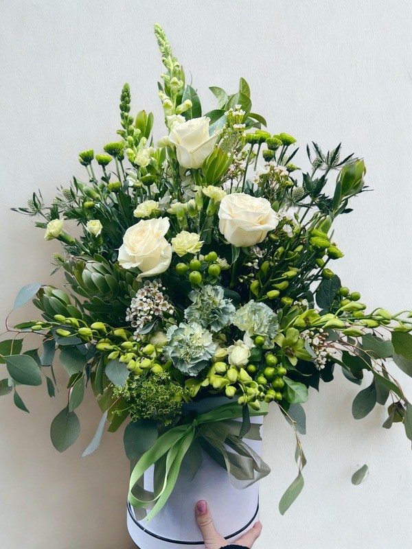 Pistachio Cheesecake Large Arrangement