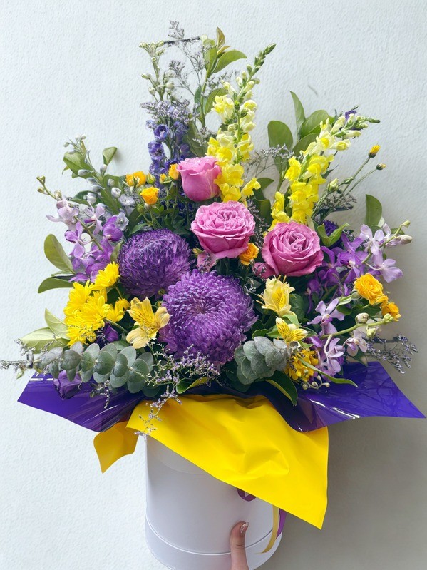 Passionfruit Gelato Large Arrangement