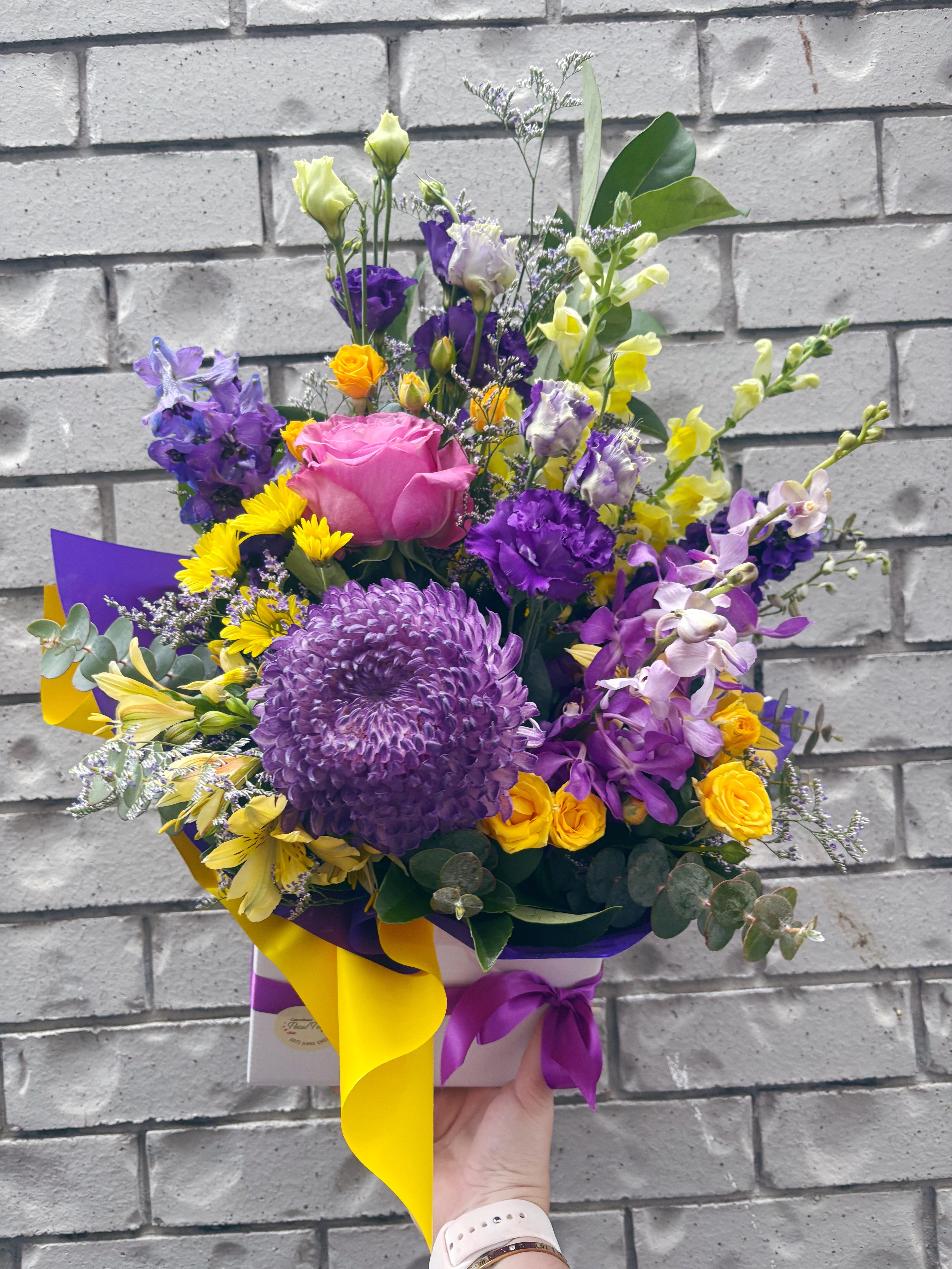 Passionfruit Gelato Medium Arrangement