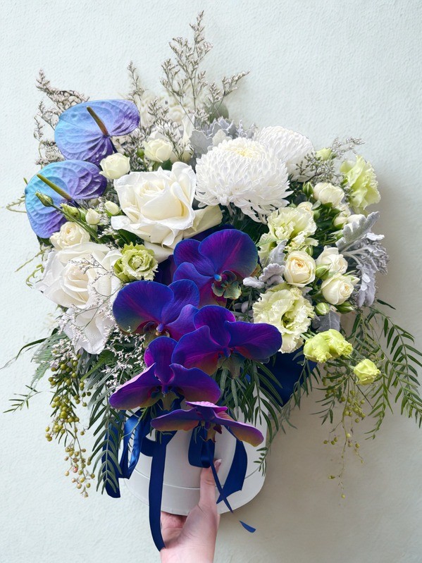 Blueberry Pie Premium arrangement