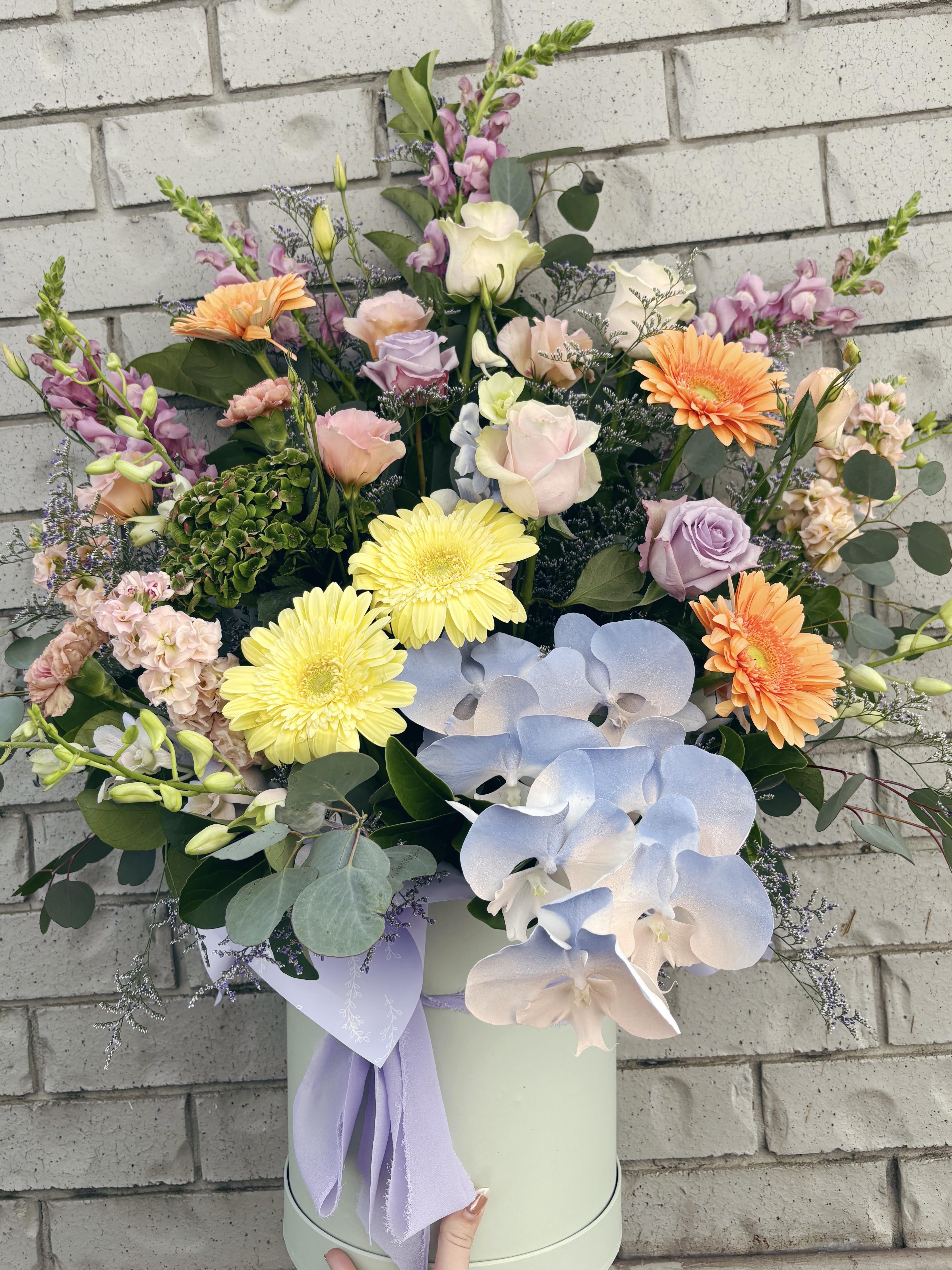 Macaron Premium Arrangement