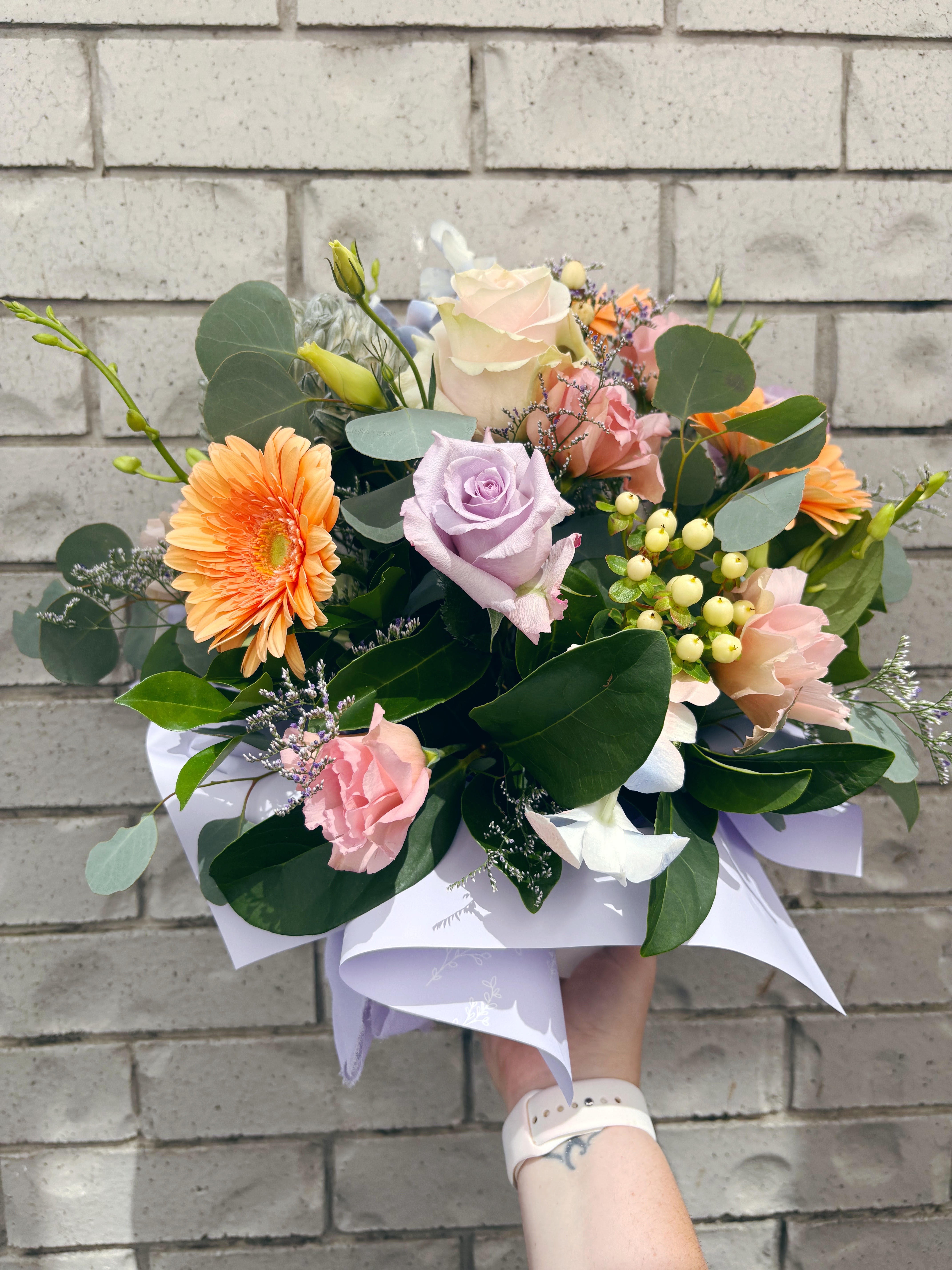 Macaron Small Arrangement