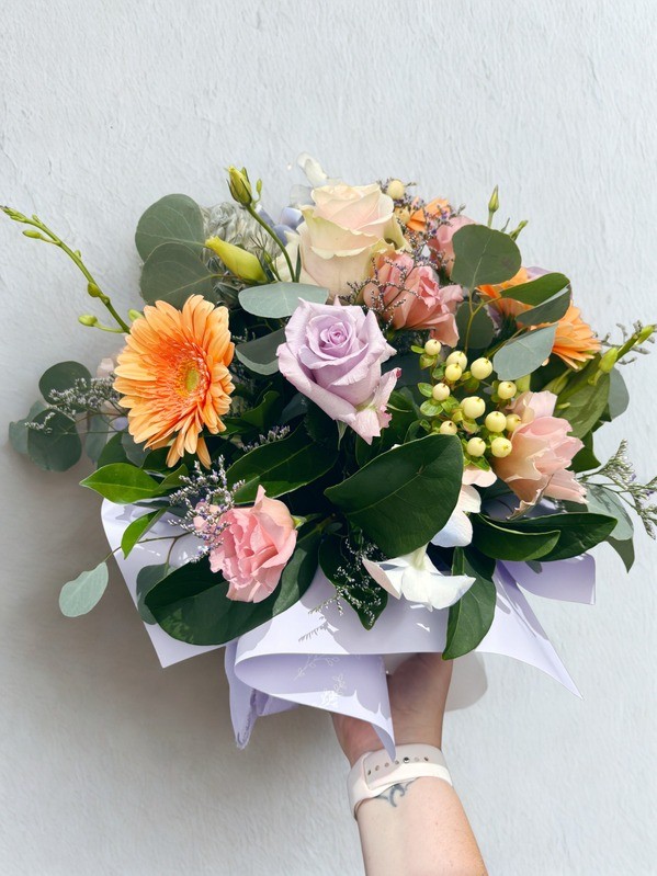 Macaron Small Arrangement