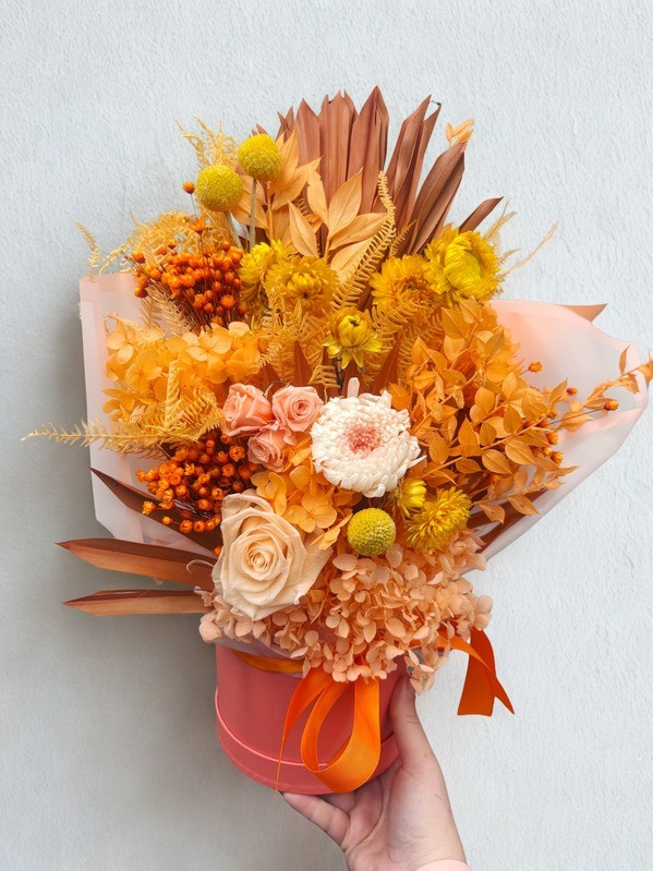 Peach Melba Dried Arrangement